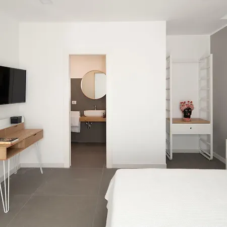 Lm7 Luxury Sicily